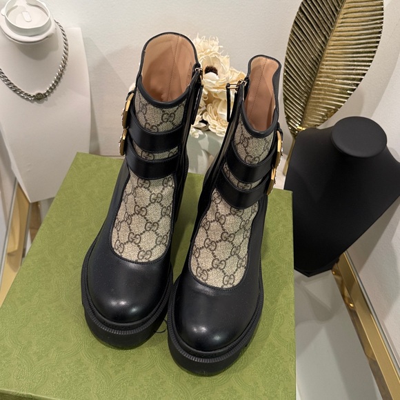 Gucci Kensington Nappa Samoa Ankle Boots with Buckle Detail - Picture 5 of 10